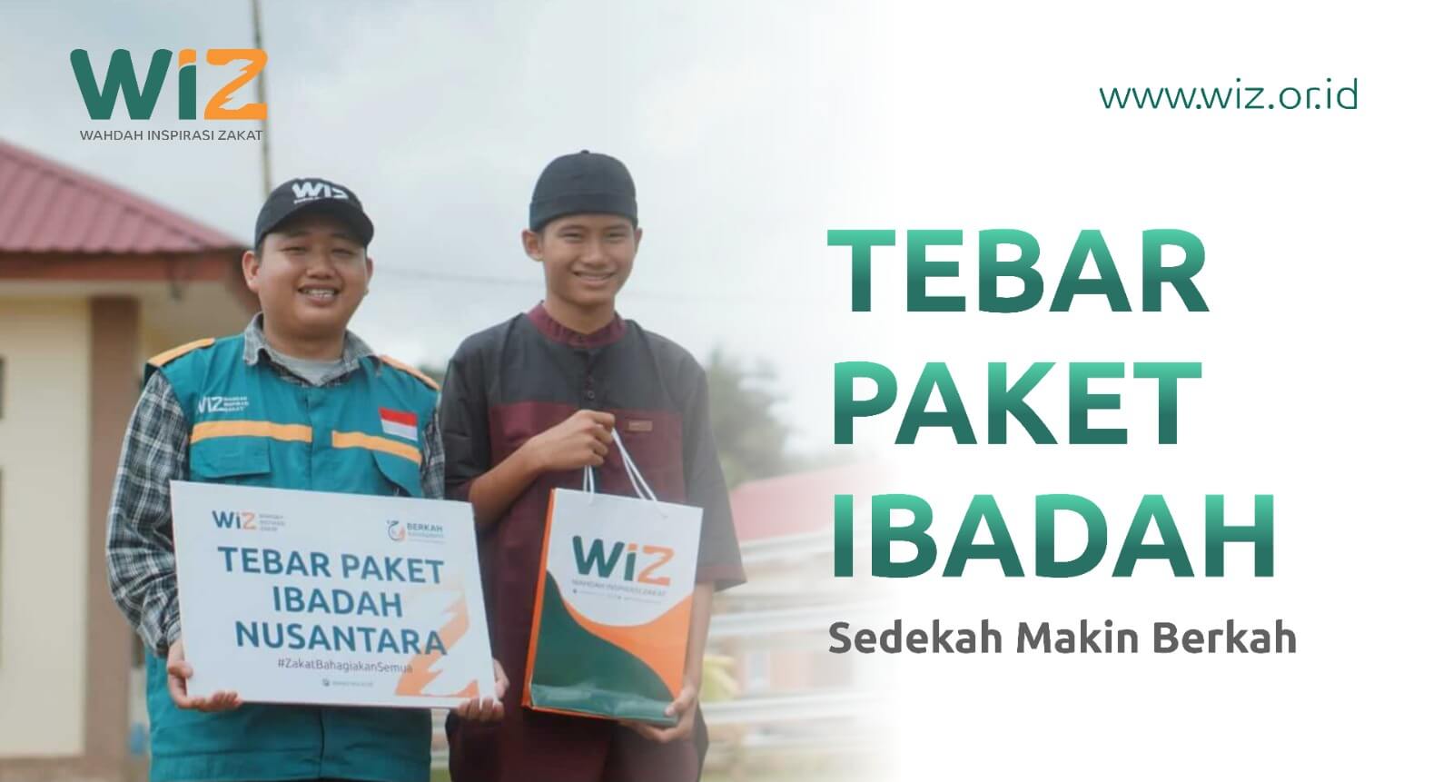 Tebar Paket Ibadah, Berbagi Kebahagiaan untuk Mualaf, Guru Ngaji, dan Santri